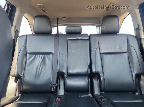 5TDJZRFHXJS811038 2018 TOYOTA HIGHLANDER Silver Vista de los asientos traseros