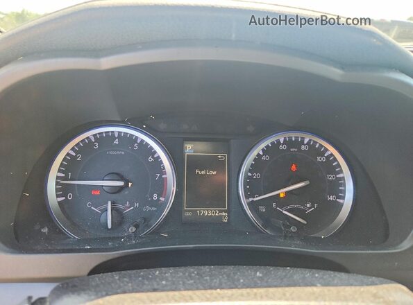 5TDJZRFHXJS811038 2018 TOYOTA HIGHLANDER Silver Vista del cuadro de instrumentos