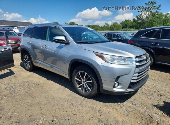 5TDJZRFHXJS811038 2018 TOYOTA HIGHLANDER Silver Delantero derecho