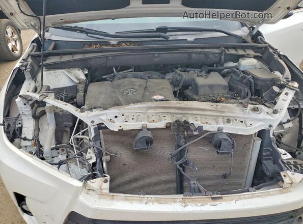 5TDJZRFHXJS851801 2018 TOYOTA HIGHLANDER White Engine compartment view