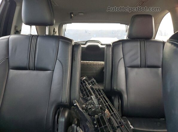 5TDJZRFHXJS851801 2018 TOYOTA HIGHLANDER White Rear seats view