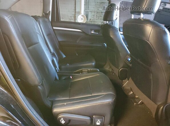 5TDJZRFHXJS914766 2018 TOYOTA HIGHLANDER Black Rear interior view