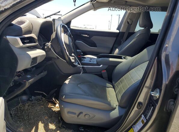 5TDKARAH0PS018164 2023 TOYOTA HIGHLANDER Gray Вид салону спереду