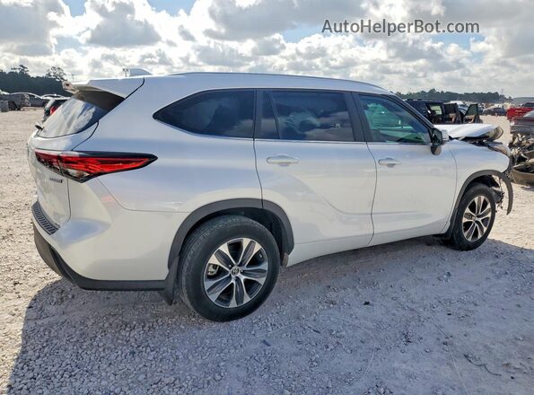 5TDKARAH2PS522800 2023 TOYOTA HIGHLANDER White Задня права чверть