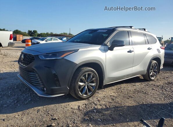 5TDKDRAH2PS524649 2023 TOYOTA HIGHLANDER Серебряный Задняя левая четверть