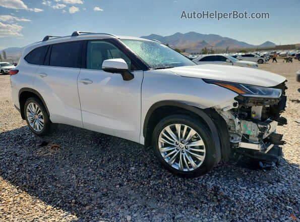5TDKDRAH3PS509514 2023 TOYOTA HIGHLANDER White Front right