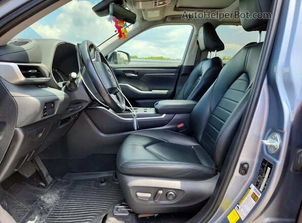 5TDKDRAH4PS521350 2023 TOYOTA HIGHLANDER Blue Front interior view