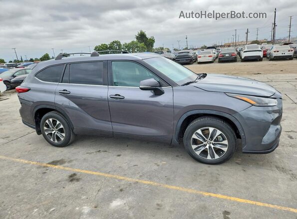 5TDKDRAH4PS526807 2023 TOYOTA HIGHLANDER Gray Delantero derecho