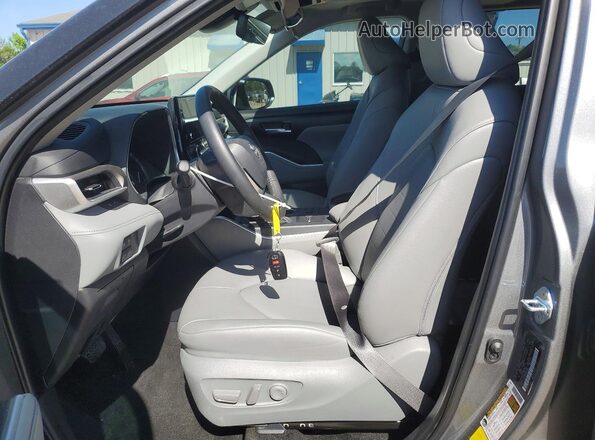 5TDKDRAH4SS552669 2025 TOYOTA HIGHLANDER Gray Front interior view