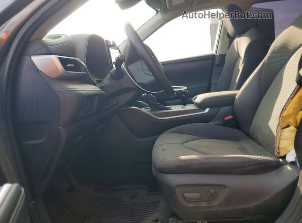 5TDKDRAH5PS013176 2023 TOYOTA HIGHLANDER Gray Front interior view