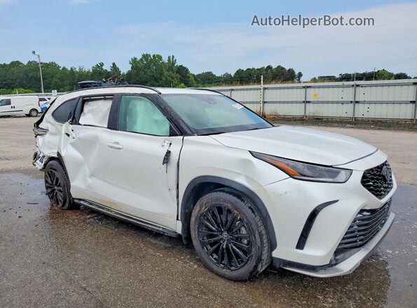 5TDKDRAH6PS030410 2023 TOYOTA HIGHLANDER Белый Передняя правая четверть