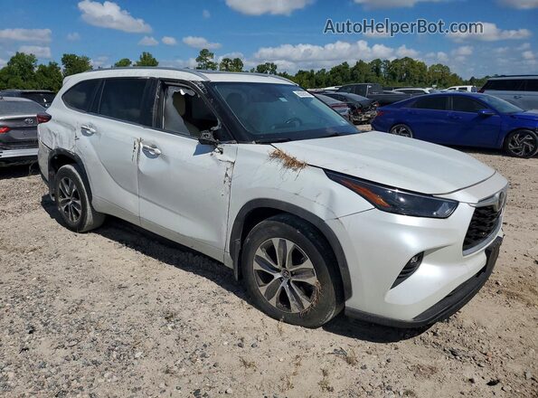 5TDKDRBH0PS504687 2023 TOYOTA HIGHLANDER White Передня права чверть
