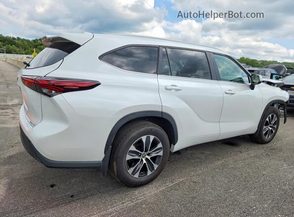 5TDKDRBH0TS608770 2026 TOYOTA HIGHLANDER White Trasero derecho