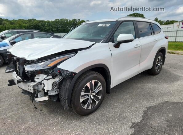 5TDKDRBH0TS608770 2026 TOYOTA HIGHLANDER White 