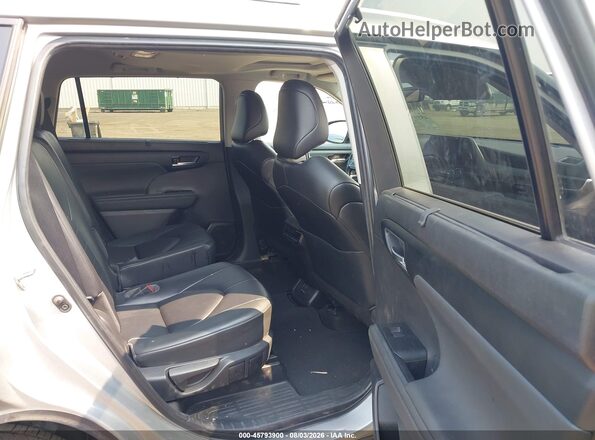 5TDKDRBH1PS047078 2023 TOYOTA HIGHLANDER Silver VIN կոդի պիտակի տեսք