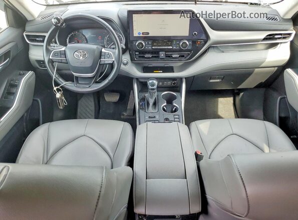 5TDKDRBH2PS031116 2023 TOYOTA HIGHLANDER Silver Առջևի վահանակի տեսք