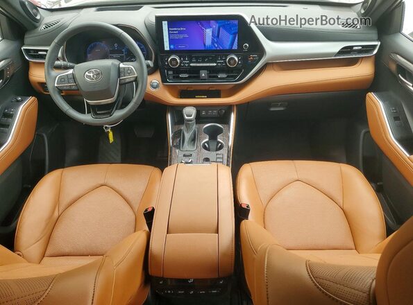 5TDKDRBH2PS046537 2023 TOYOTA HIGHLANDER Black Widok deski rozdzielczej