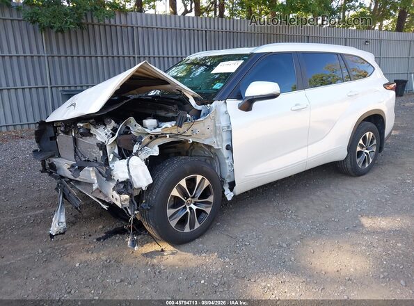 5TDKDRBH3RS536682 2024 TOYOTA HIGHLANDER White Przód lewy