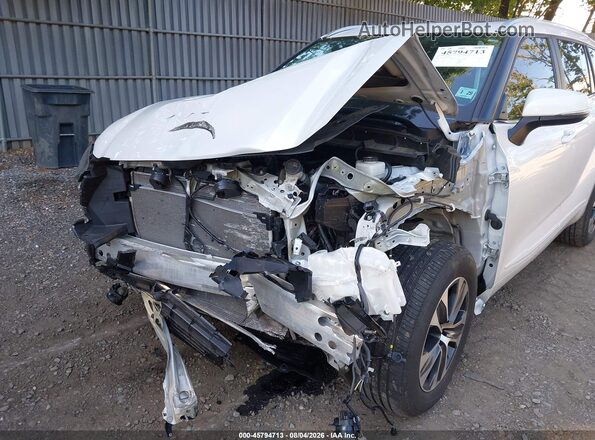 5TDKDRBH3RS536682 2024 TOYOTA HIGHLANDER White Widok z przodu