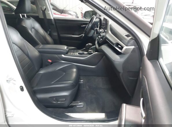 5TDKDRBH4PS028489 2023 TOYOTA HIGHLANDER White Vista interior delantera