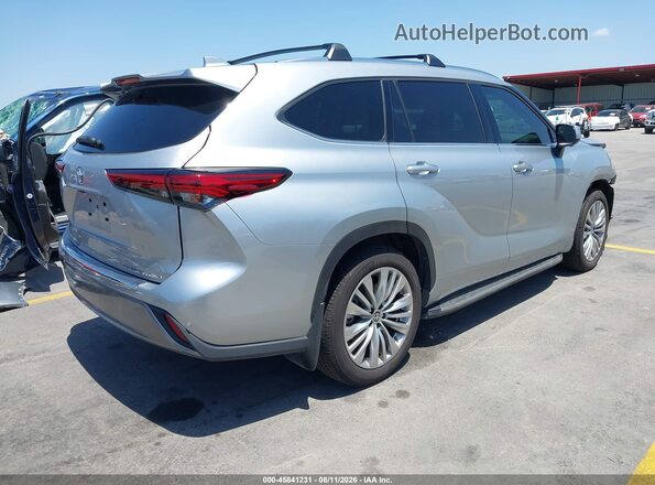 5TDKDRBH4PS515479 2023 TOYOTA HIGHLANDER Silver Задня права чверть