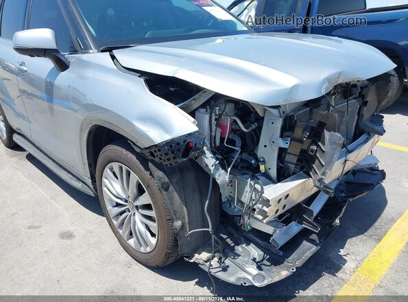 5TDKDRBH4PS515479 2023 TOYOTA HIGHLANDER Silver 