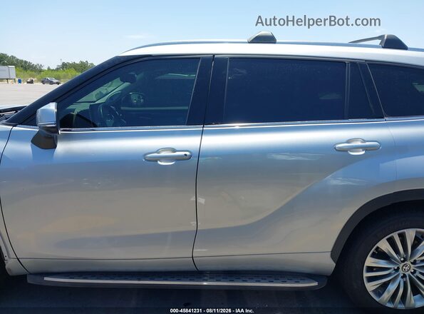 5TDKDRBH4PS515479 2023 TOYOTA HIGHLANDER Silver 