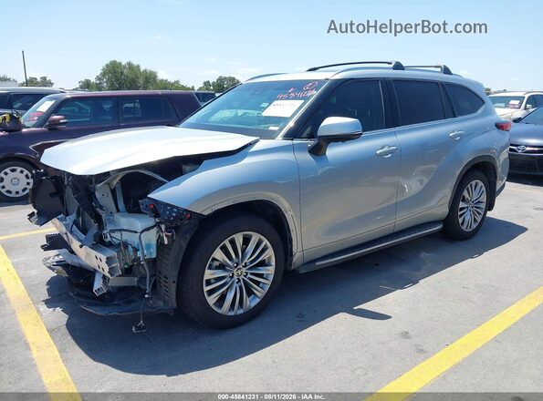 5TDKDRBH4PS515479 2023 TOYOTA HIGHLANDER Silver Передня ліва чверть