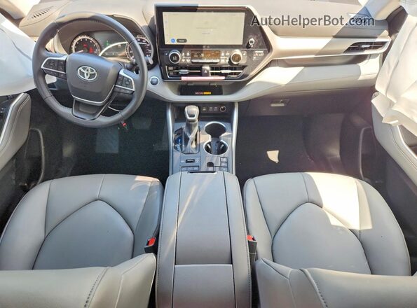 5TDKDRBH4SS584892 2025 TOYOTA HIGHLANDER Green წინა პანელის ხედი