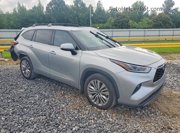 5TDKDRBH5PS513093 2023 TOYOTA HIGHLANDER Серебряный Передняя правая четверть