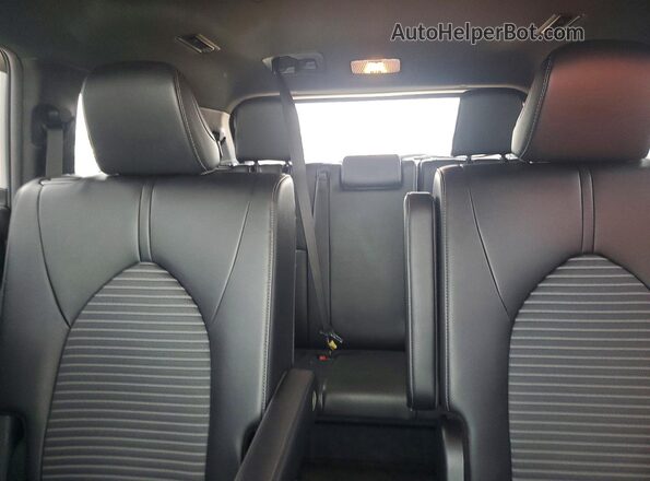 5TDKDRBH7RS558507 2024 TOYOTA HIGHLANDER Silver Вид задніх сидінь