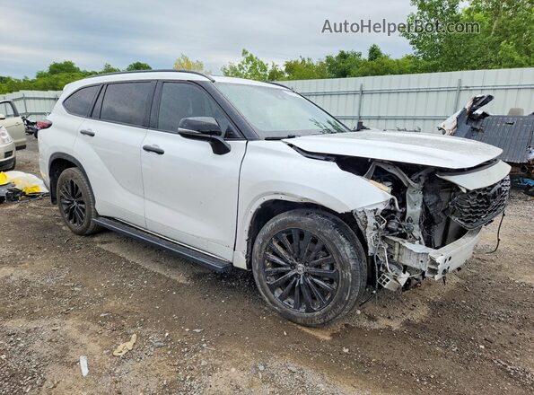 5TDKDRBH8RS543983 2024 TOYOTA HIGHLANDER White Delantero derecho