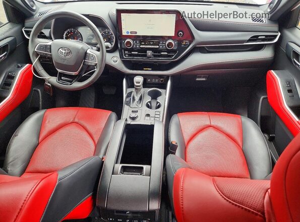 5TDKDRBH8RS543983 2024 TOYOTA HIGHLANDER White Vista del salpicadero