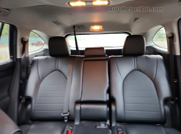 5TDKDRBH9TS606662 2026 TOYOTA HIGHLANDER Black უკანა სავარძლების ხედი