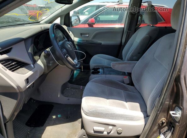 5TDKK3DC3GS714429 2016 TOYOTA SIENNA Gray Vista interior delantera