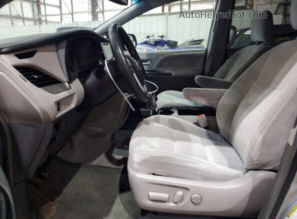 5TDKK3DC4GS720501 2016 TOYOTA SIENNA Gray Vista interior delantera