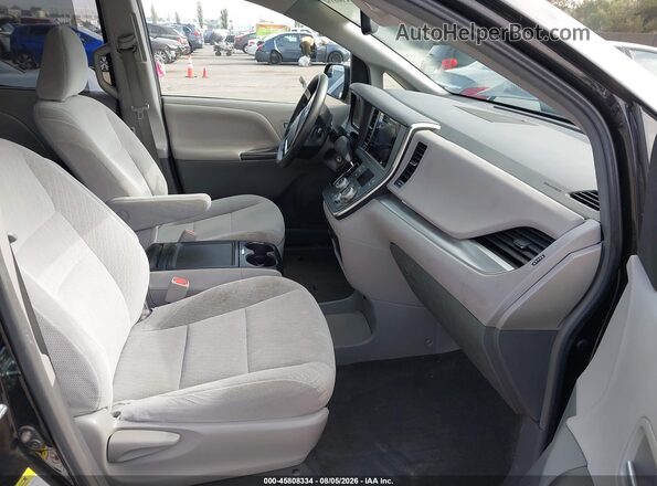 5TDKK3DC5GS750266 2016 TOYOTA SIENNA Black Widok wnętrza z przodu