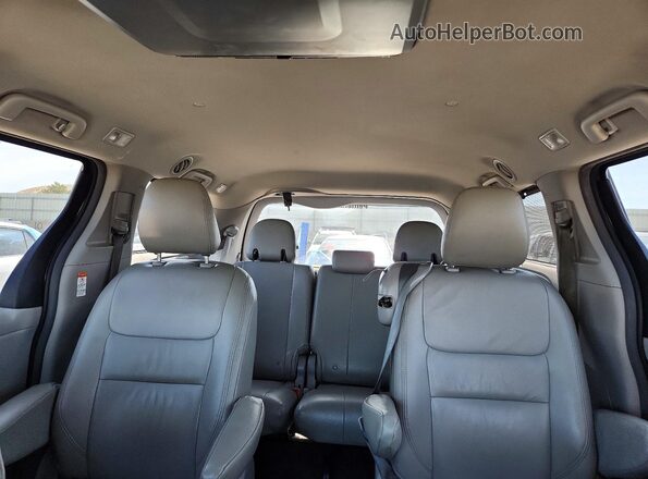 5TDKK3DC6GS727806 2016 TOYOTA SIENNA Gray Rear seats view