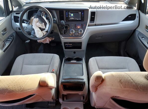 5TDKK3DC7GS739981 2016 TOYOTA SIENNA Серебряный Вид панели приборов