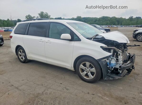 5TDKK3DC8GS718816 2016 TOYOTA SIENNA White Przód prawy