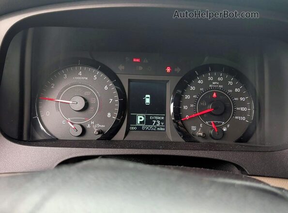 5TDKK3DC9GS730490 2016 TOYOTA SIENNA Red Սարքավորումների վահանակի տեսք