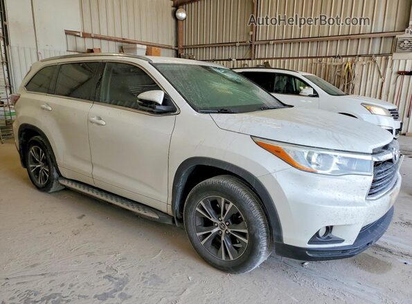 5TDKKRFH2GS143351 2016 TOYOTA HIGHLANDER White Front right