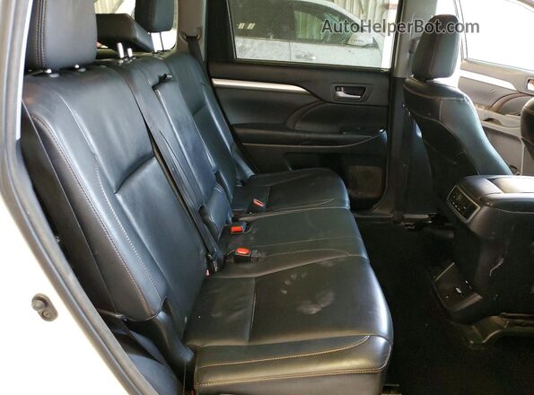 5TDKKRFH2GS143351 2016 TOYOTA HIGHLANDER White Rear interior view