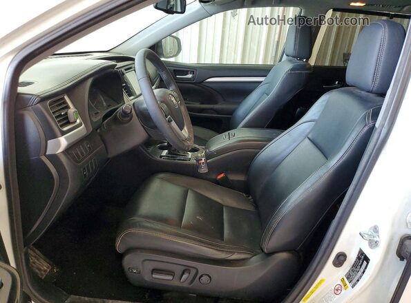 5TDKKRFH2GS143351 2016 TOYOTA HIGHLANDER White Front interior view