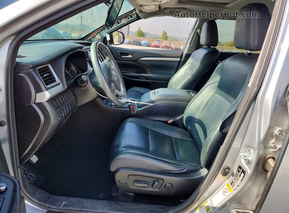 5TDKKRFHXGS129617 2016 TOYOTA HIGHLANDER Silver Вид салону спереду
