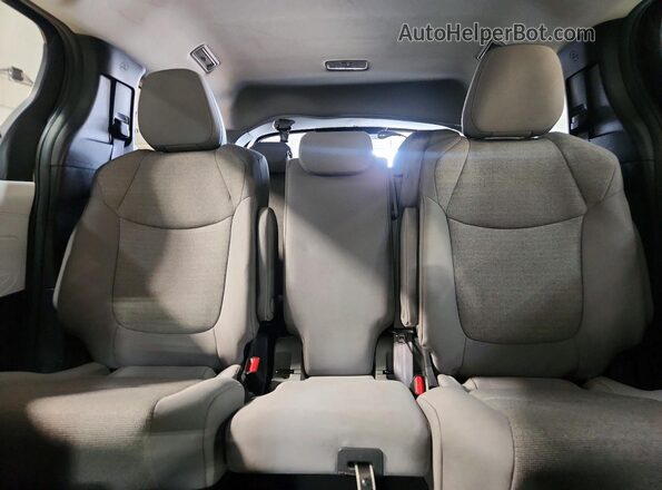 5TDKRKEC0SS231526 2025 TOYOTA SIENNA Black Հետևի նստատեղերի տեսք