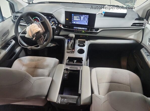 5TDKRKEC0SS231526 2025 TOYOTA SIENNA Black 