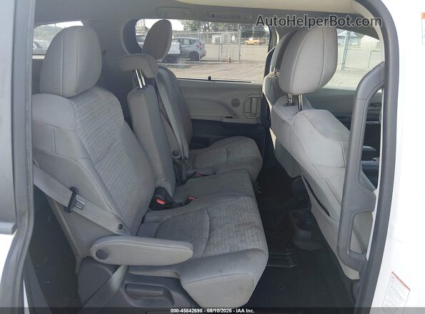 5TDKRKEC2MS007564 2021 TOYOTA SIENNA White VIN კოდის სტიკერის ხედი