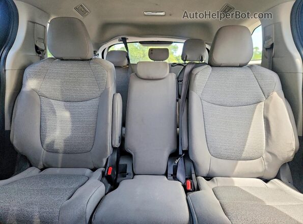 5TDKRKEC3MS048043 2021 TOYOTA SIENNA Серый Вид задних сидений
