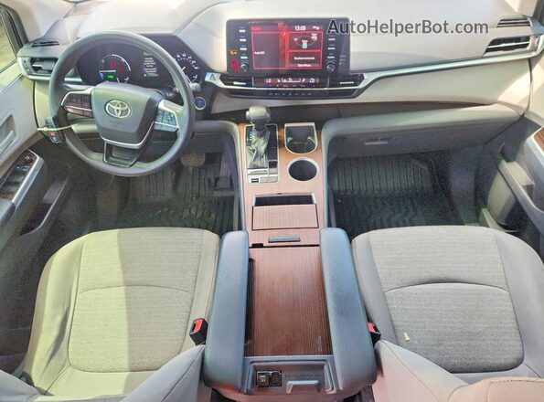5TDKRKEC3MS048043 2021 TOYOTA SIENNA Серый Вид панели приборов